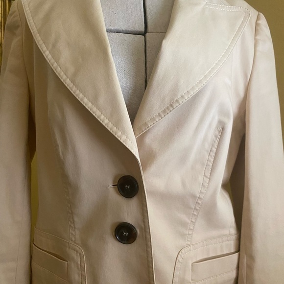 Escada beige blazer size 10 - Picture 3 of 6